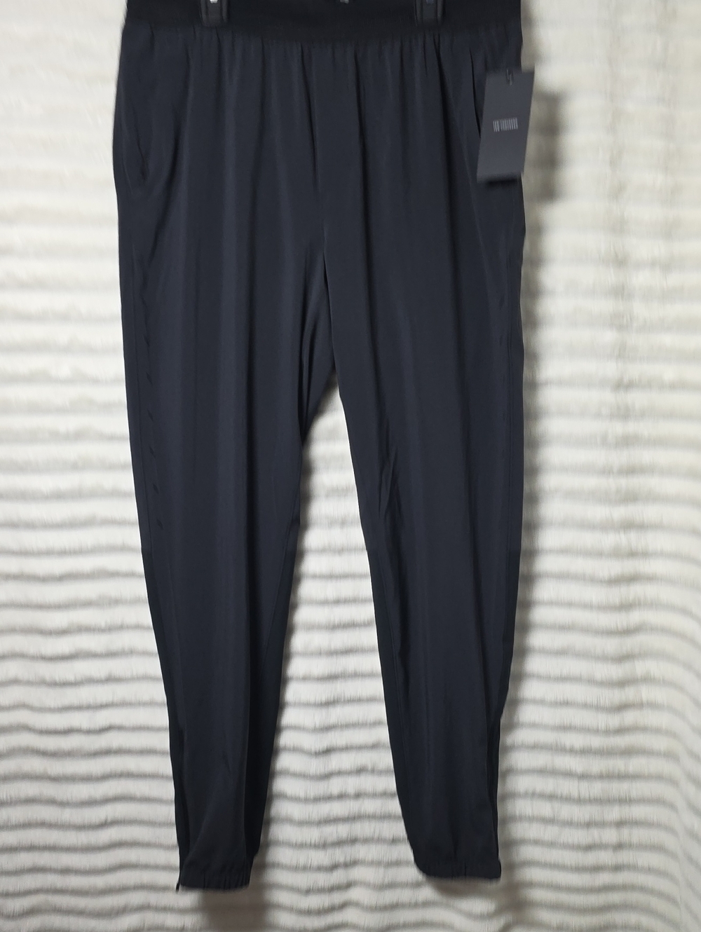 0347 Ten Thousand Tech Jogger‎